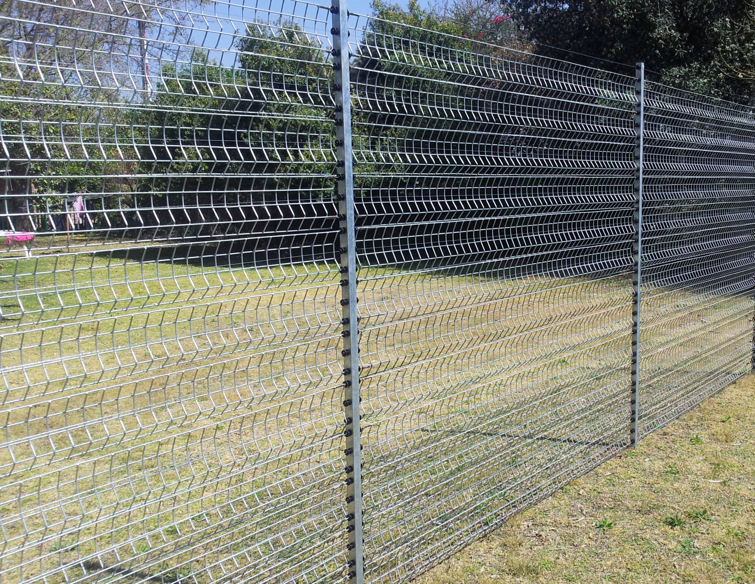 How An Electric Fence Installation Works